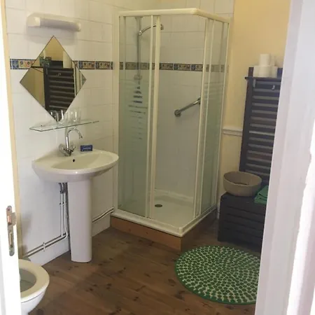 Le Coteau D'olliergues Bed & Breakfast